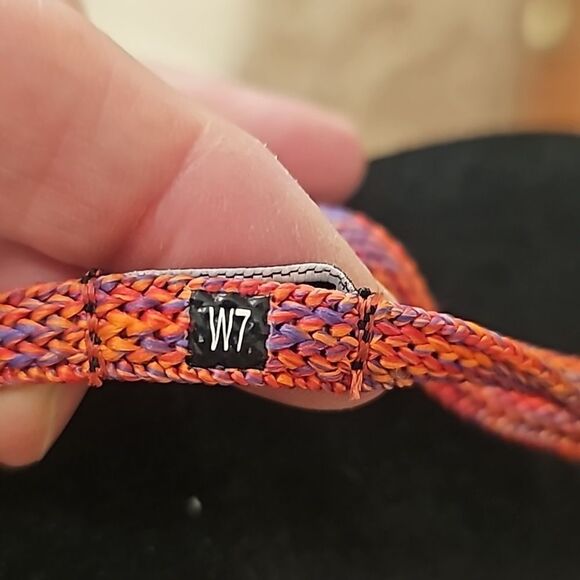 Teva women's like new flip flops size 7 - Picture 8 of 8